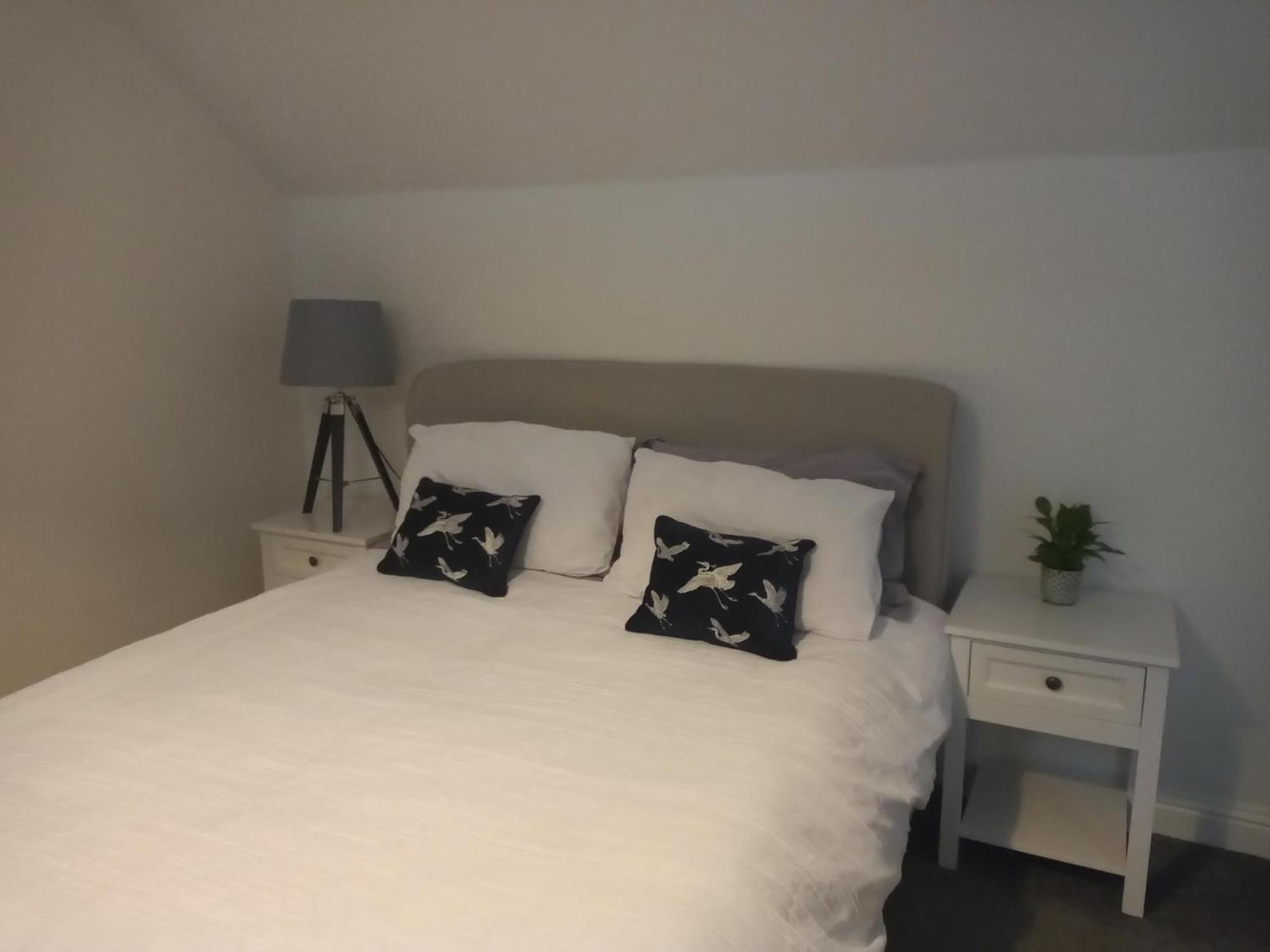 The Eaves, Glastonbury High Street 2 Bed 2 Bathroom Apartment Bagian luar foto